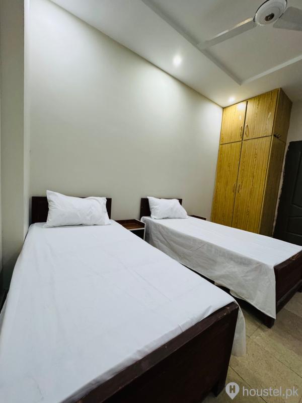 Continental Boys hostel Johar town Boys Hostel in Johar Town, Lahore with Mess - Photo 7
