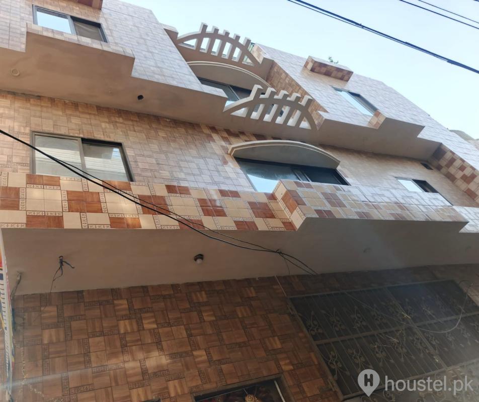 Rajpoot Boys Hostel Boys Hostel in Ghazi Road, Lahore with WiFi from PKR 9,000