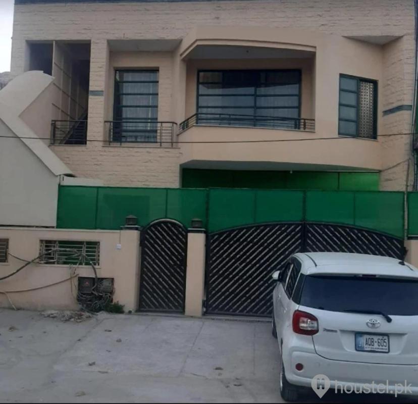 Shaheen Girls Hostel Girls Hostel in I-8, Islamabad with Mess, WiFi from PKR 12,000